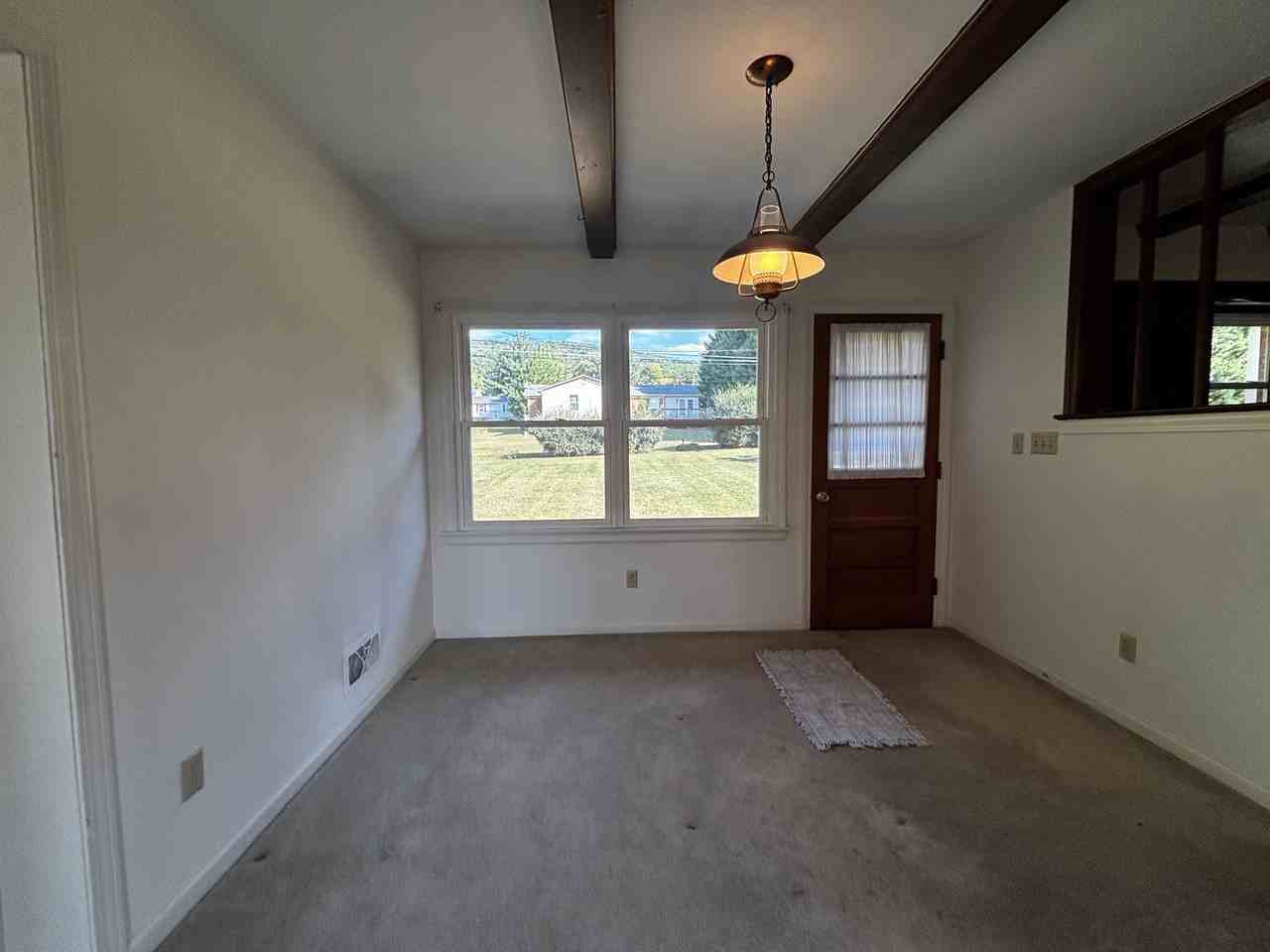 1511 Narcissus St - Photo 6 of 50
