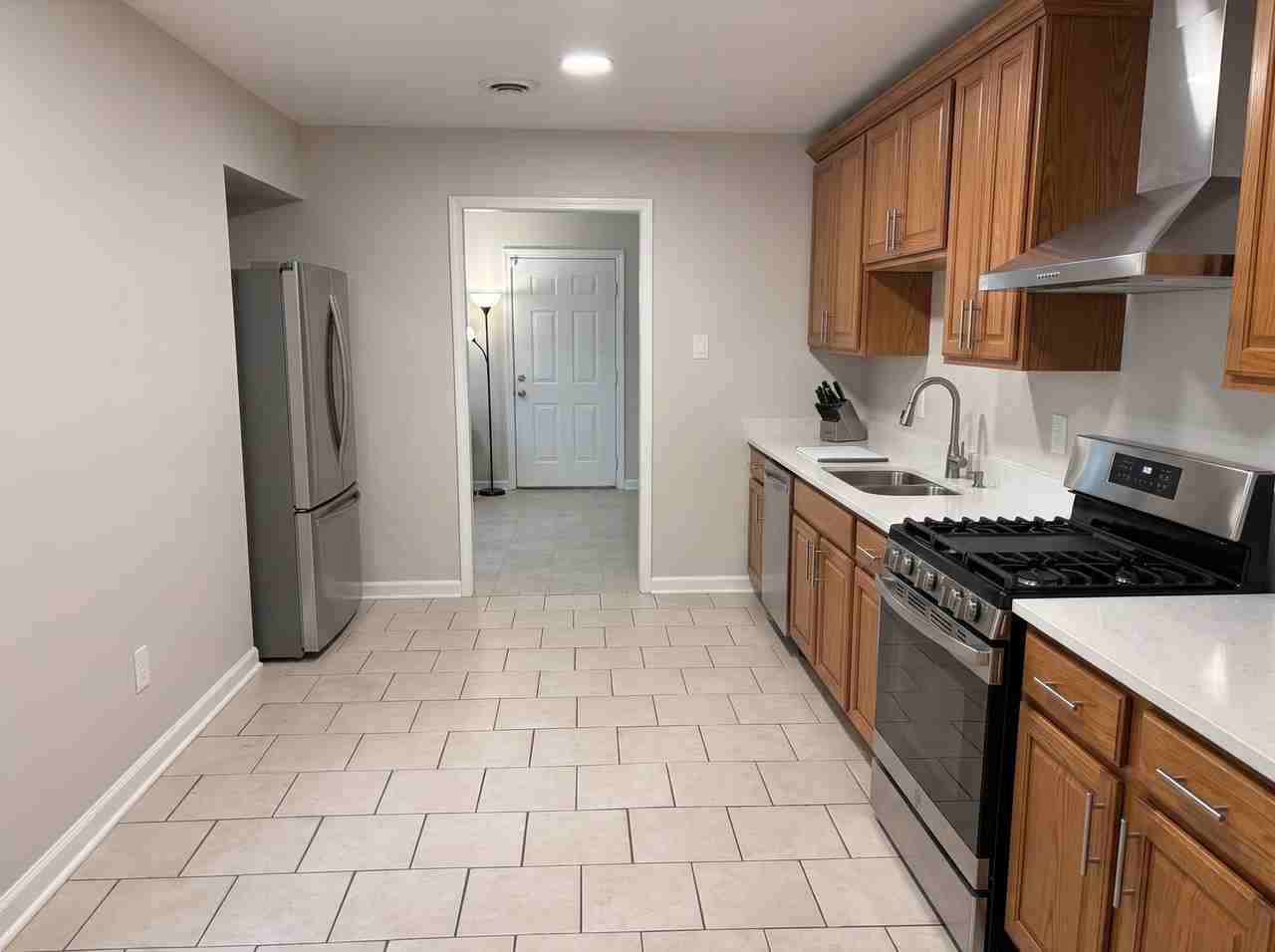1246 Gausco Rd - Photo 2 of 8