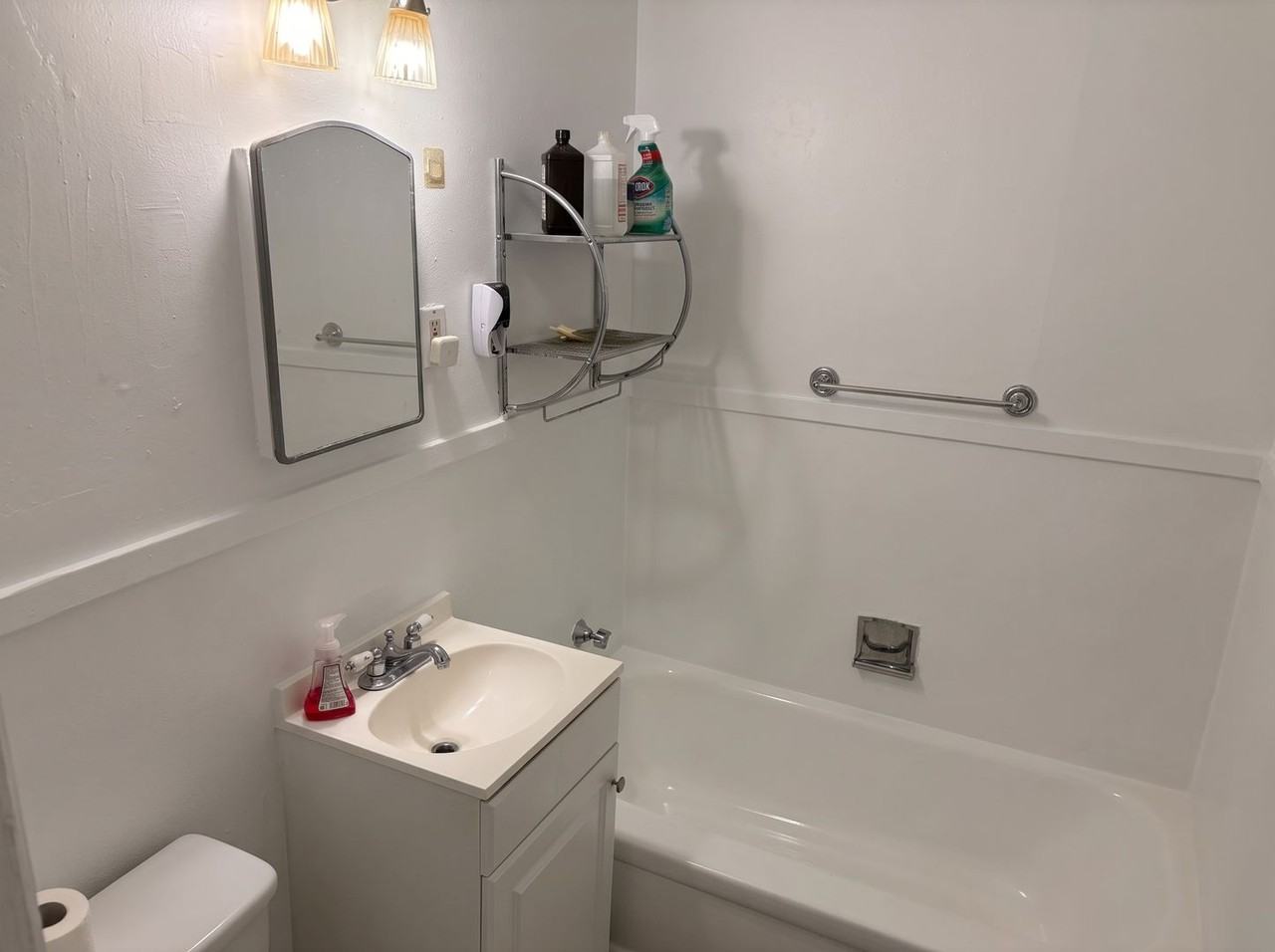 1246 Gausco Rd - Photo 3 of 8