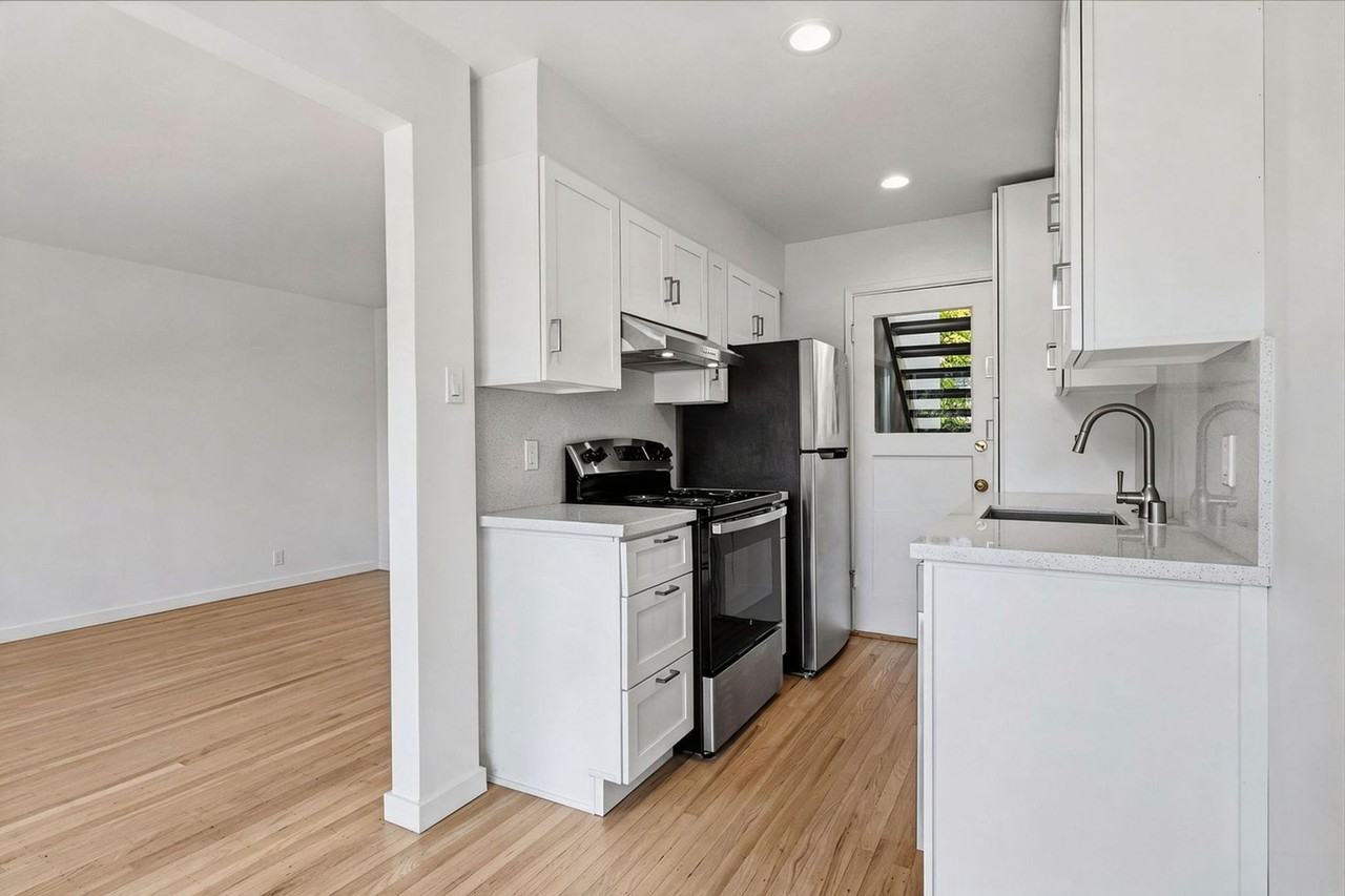 26 Lovell Ave - Photo 6 of 20