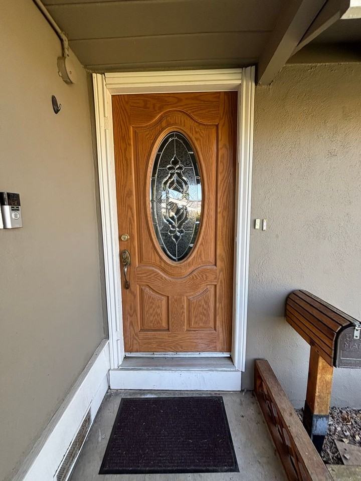 237 Markham Ave - Photo 6 of 27