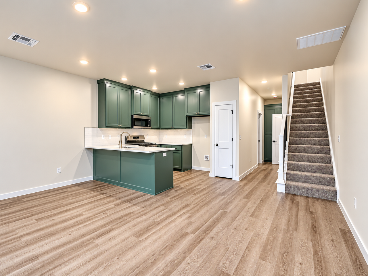 606 W 2nd St #100 - Photo 3 of 15