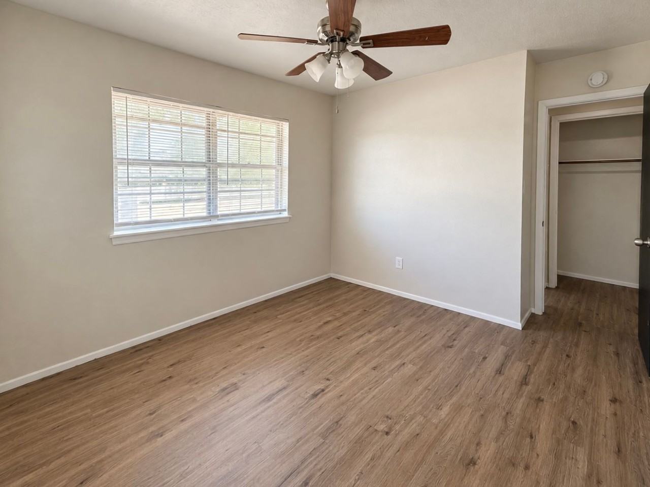 4629 Se Brighton Pl - Photo 6 of 16