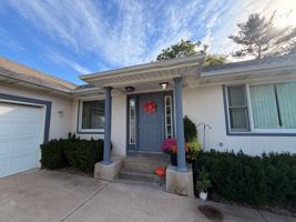 featured image of 2306 Breton Rd Se