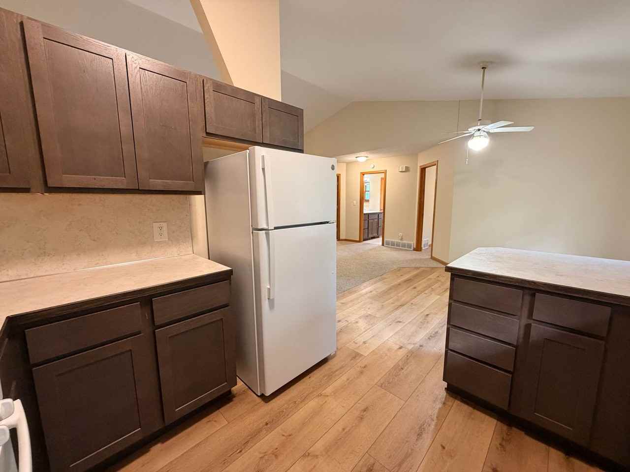 2306 Breton Rd Se - Photo 7 of 25