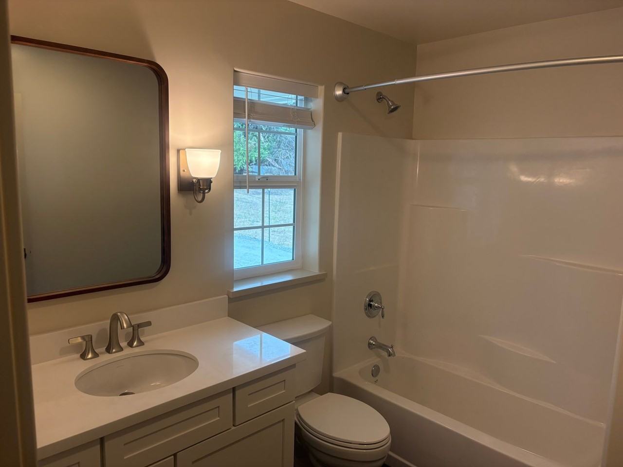 2720 Campo Rd - Photo 2 of 19
