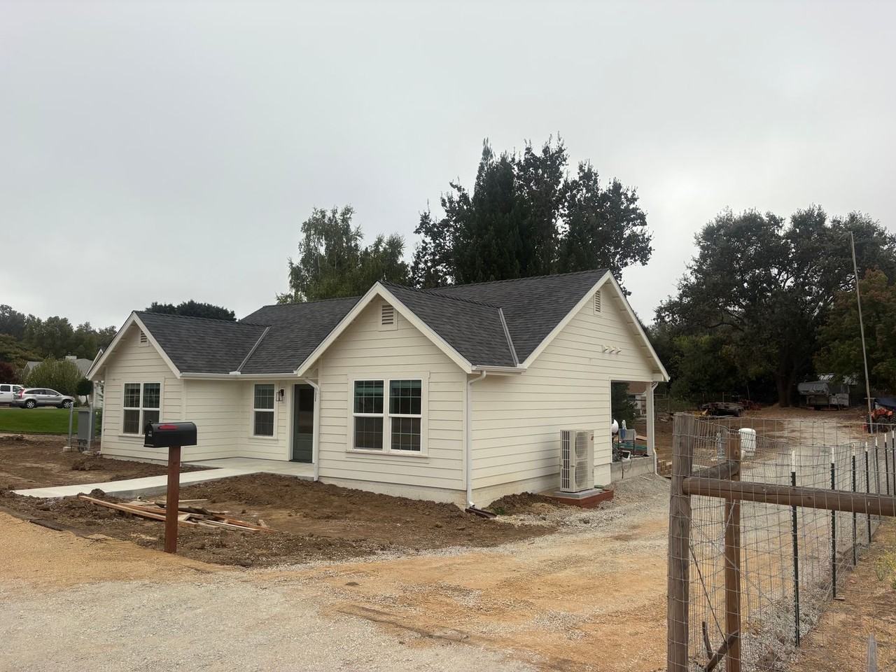 2720 Campo Rd - Photo 5 of 19