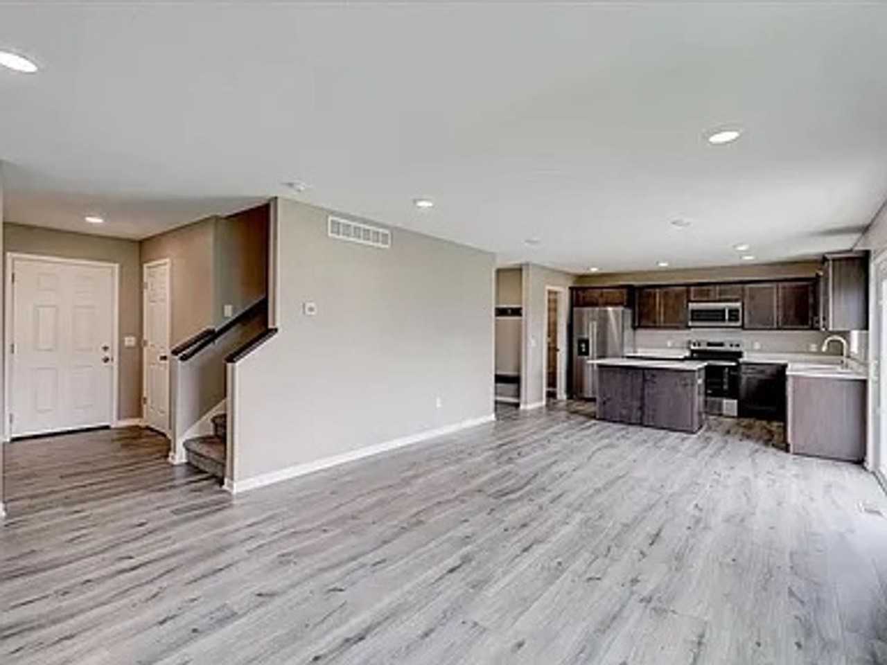 1903 20th Ave Se - Photo 6 of 17