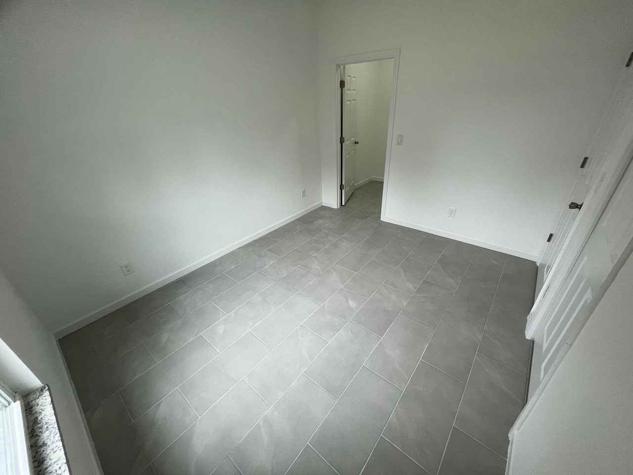 927 Alcutt St - Photo 7 of 11