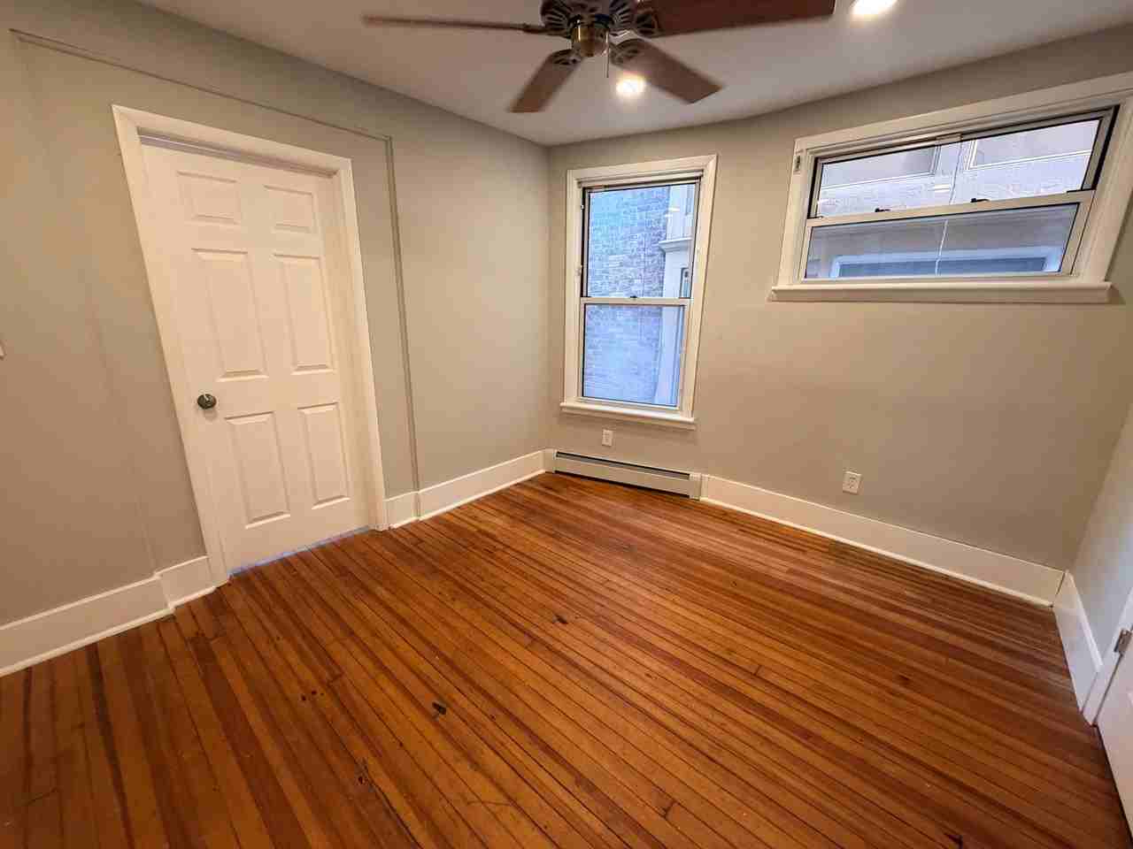 212 Myrtle Ave - Photo 2 of 33