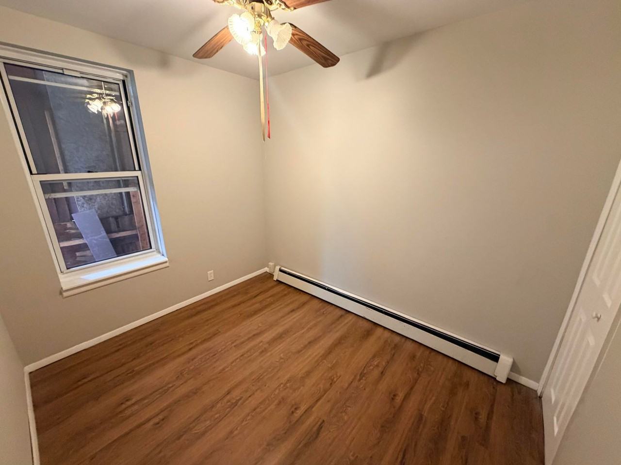 212 Myrtle Ave - Photo 3 of 33