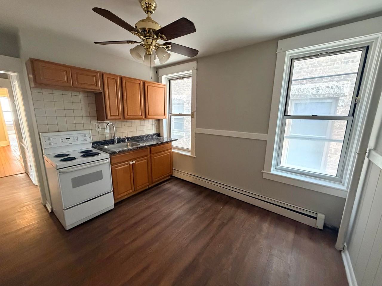 212 Myrtle Ave - Photo 7 of 33