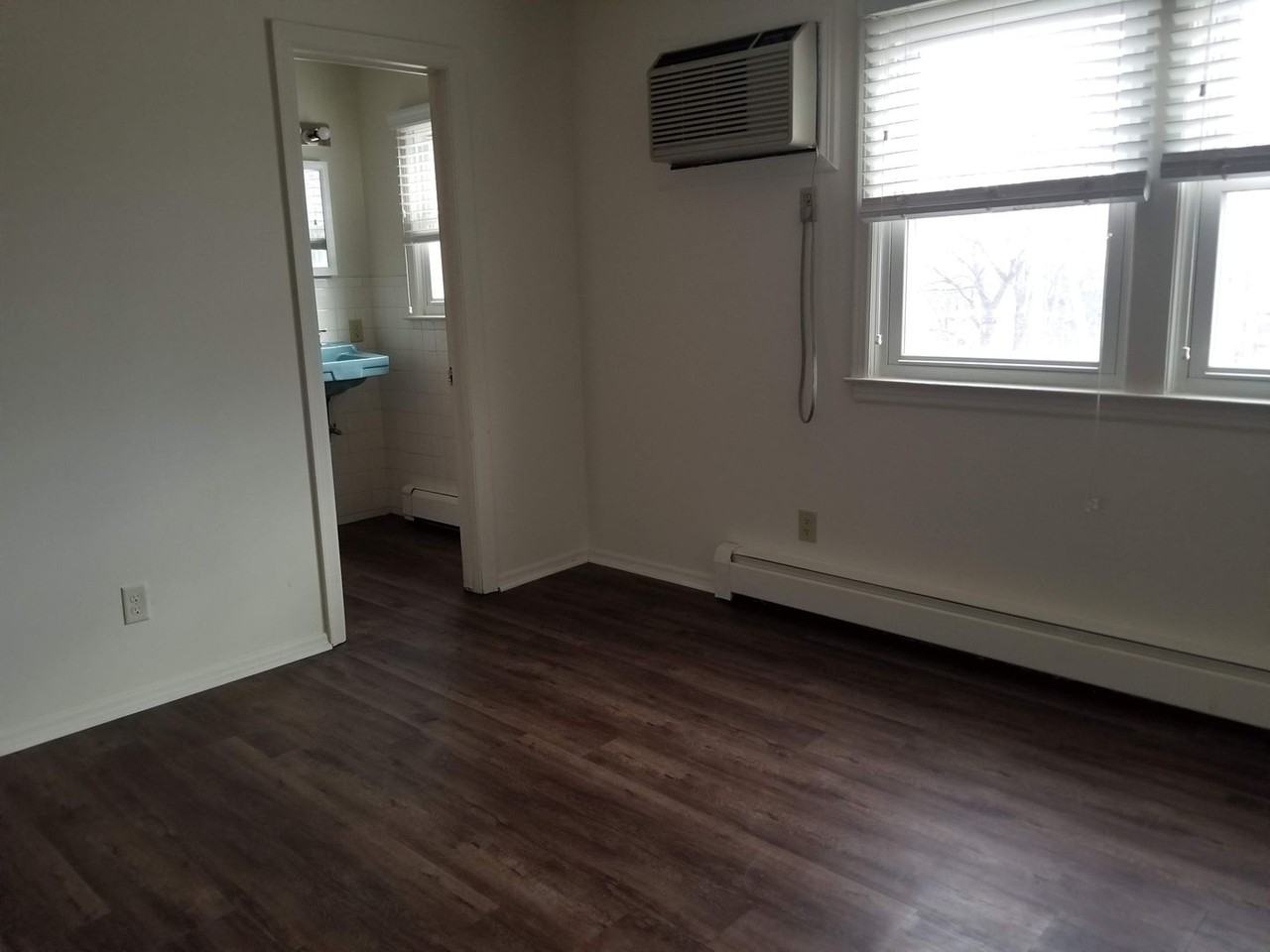1015 W Benton St - Photo 6 of 11