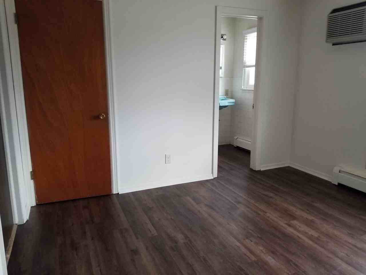 1015 W Benton St - Photo 7 of 11