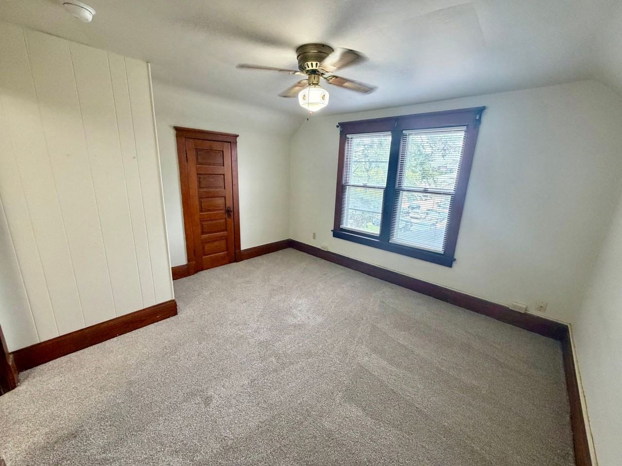 311 Beecher St - Photo 6 of 8