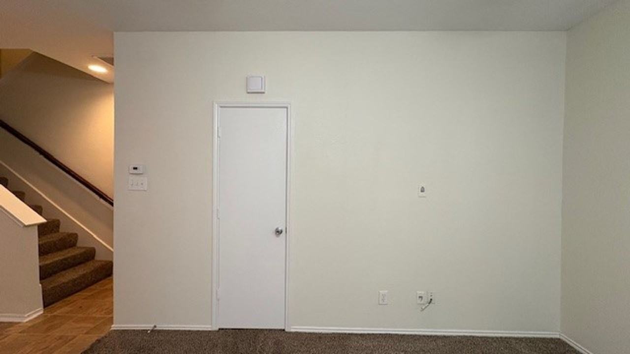 1023 Jamie Dr - Photo 7 of 31