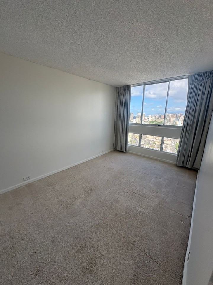 1212 Punahou St #3606 - Photo 7 of 23