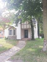 featured image of 611 S 8th St
