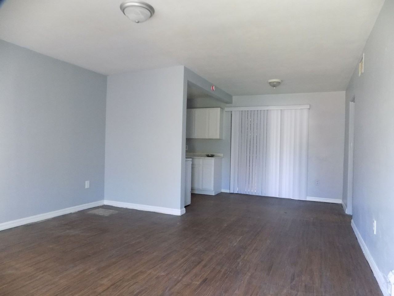 4512 Lawne Ct - Photo 2 of 5