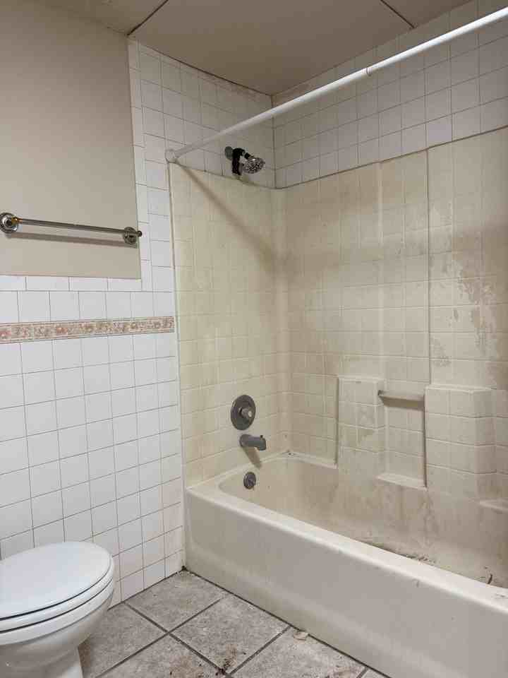 643 643 E 26th - 9 #9 - Photo 4 of 6