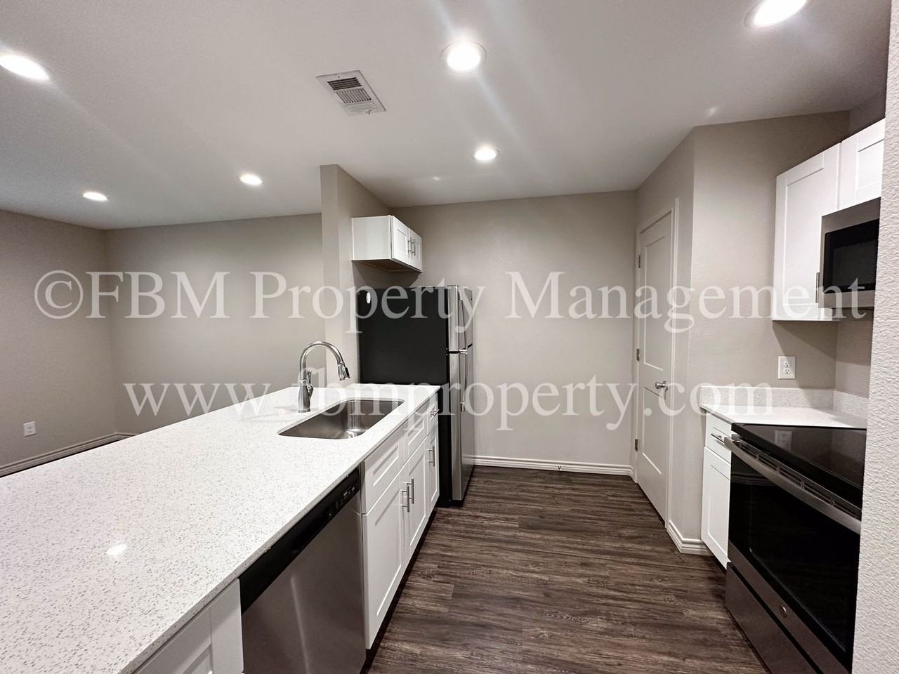 1203 N Clay St #112 - Photo 4 of 14