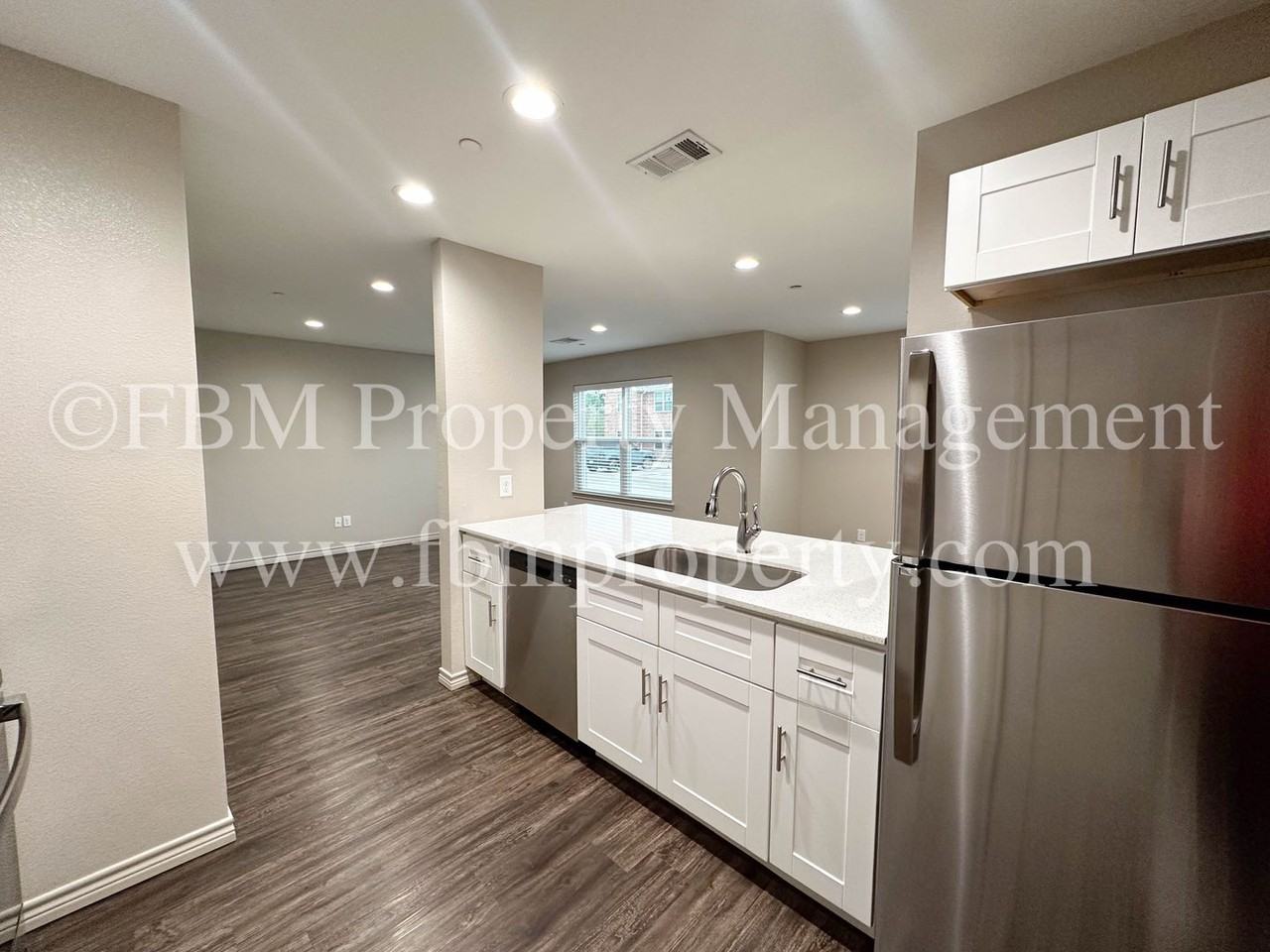 1203 N Clay St #112 - Photo 5 of 14