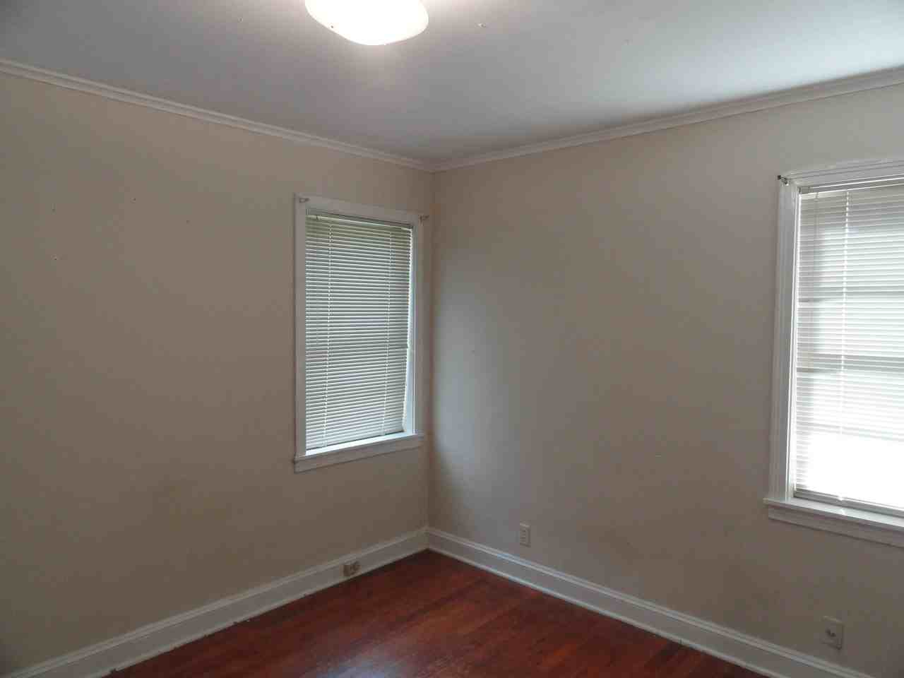 212 Ashley Dr - Photo 6 of 12