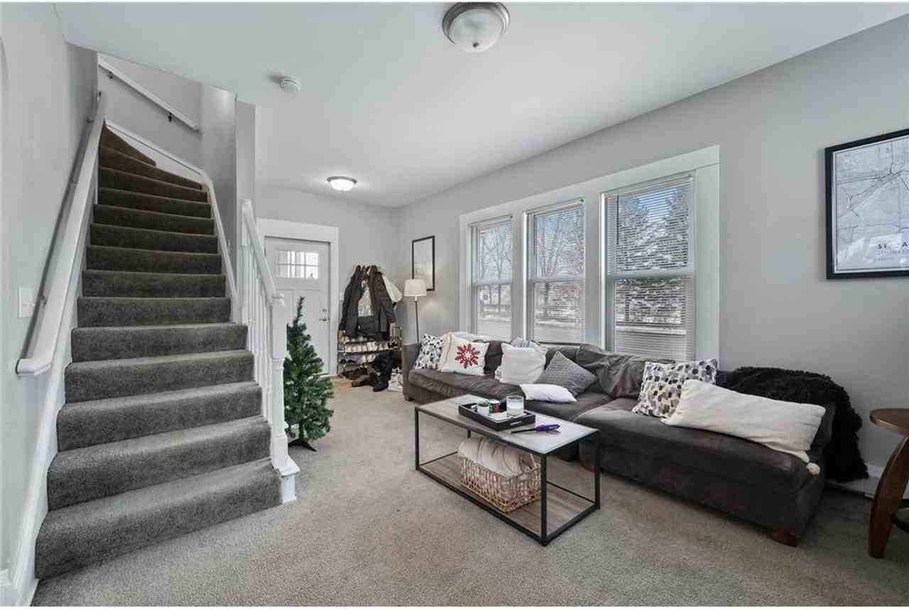 376 Cretin Ave N - Photo 6 of 18
