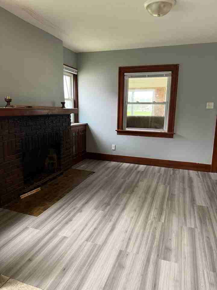 712 Western Ave - Photo 3 of 5