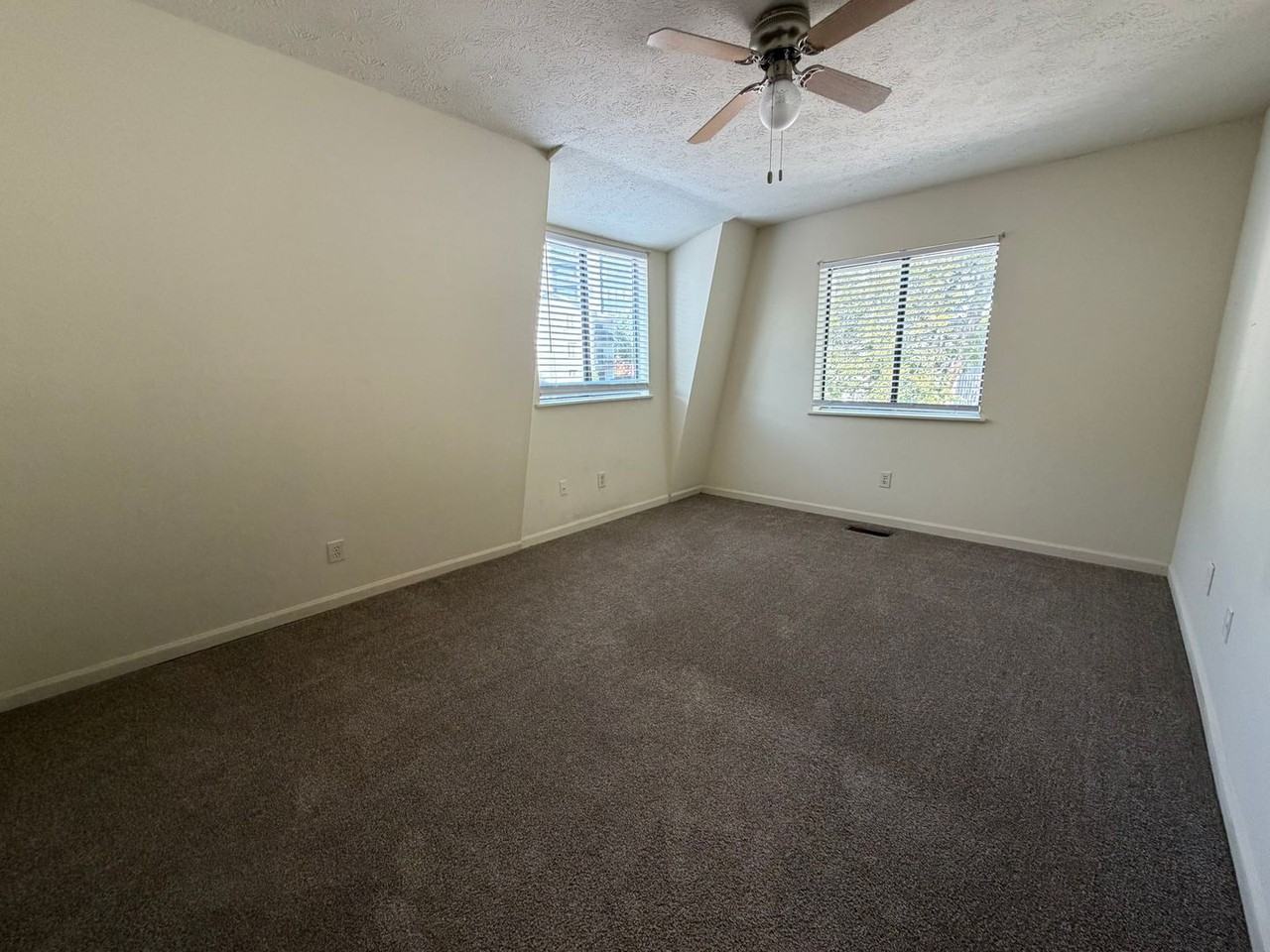 315 E Glenn Ave Apt A - Photo 6 of 10