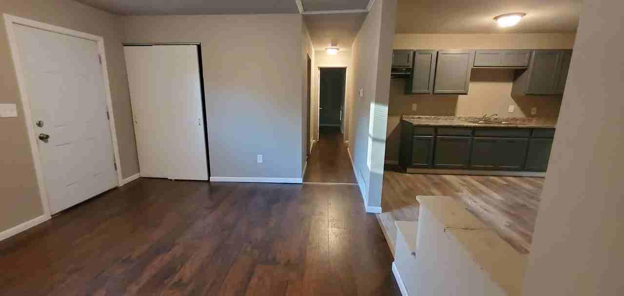 3927 Rhode Island St - Photo 3 of 13