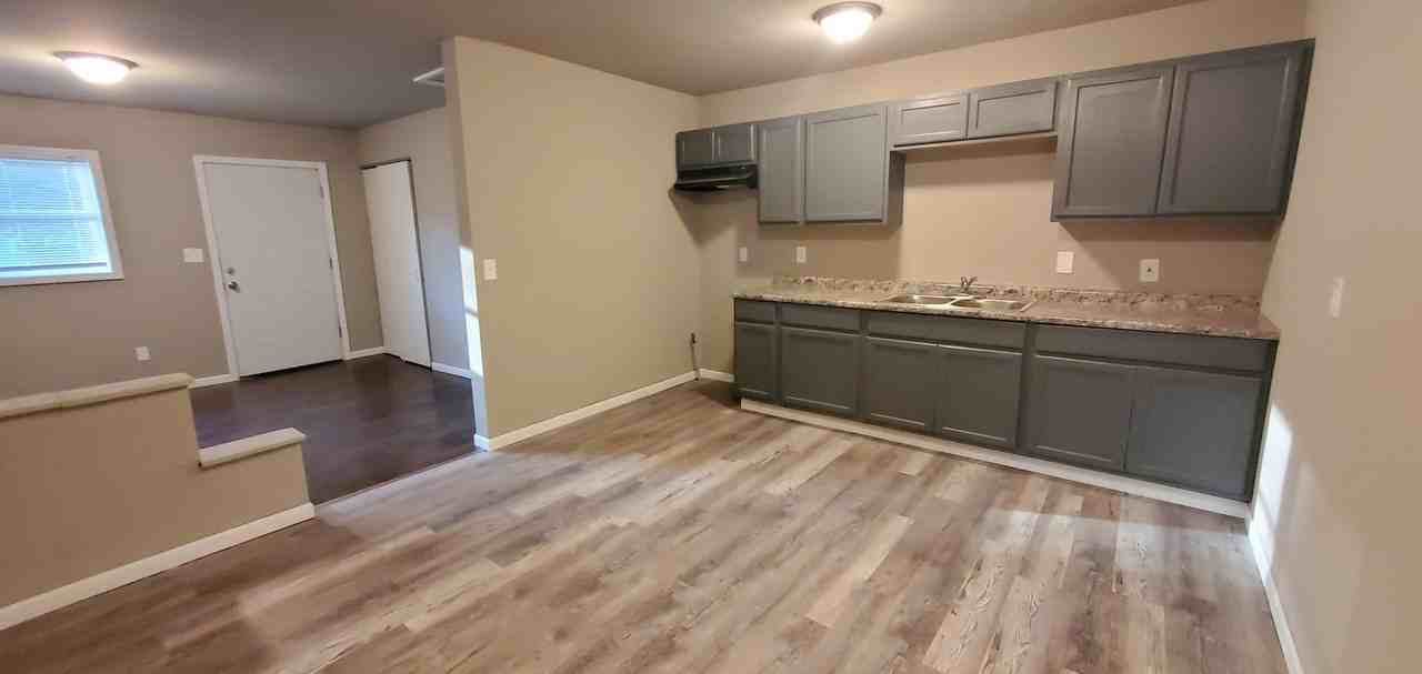 3927 Rhode Island St - Photo 6 of 13