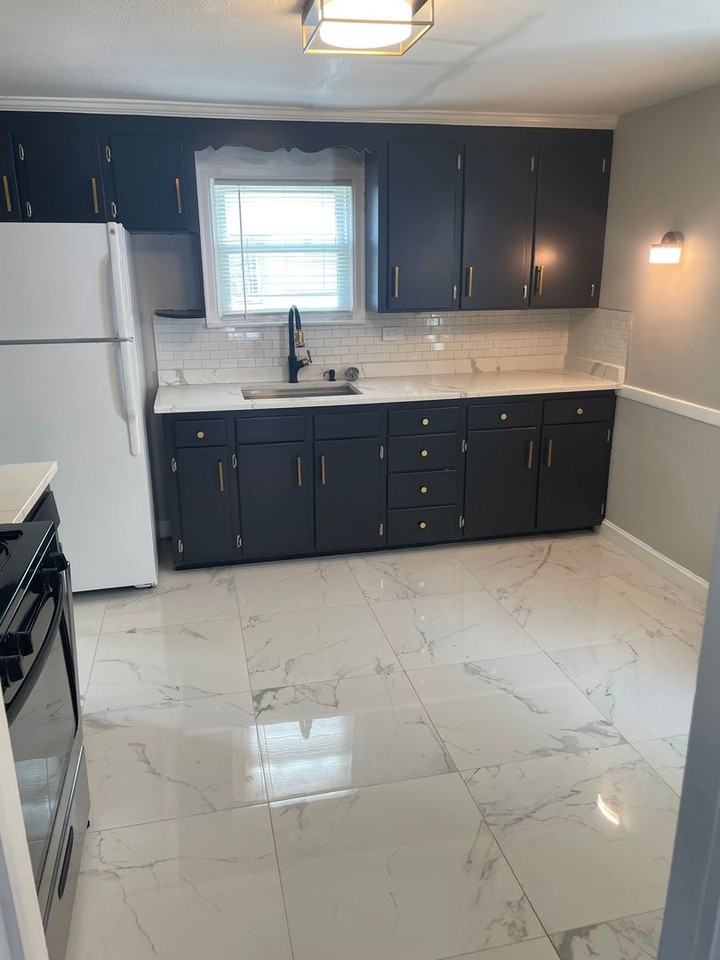 177 Abbotsford Ave - Photo 6 of 22