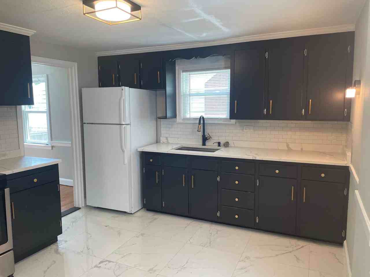 177 Abbotsford Ave - Photo 7 of 22