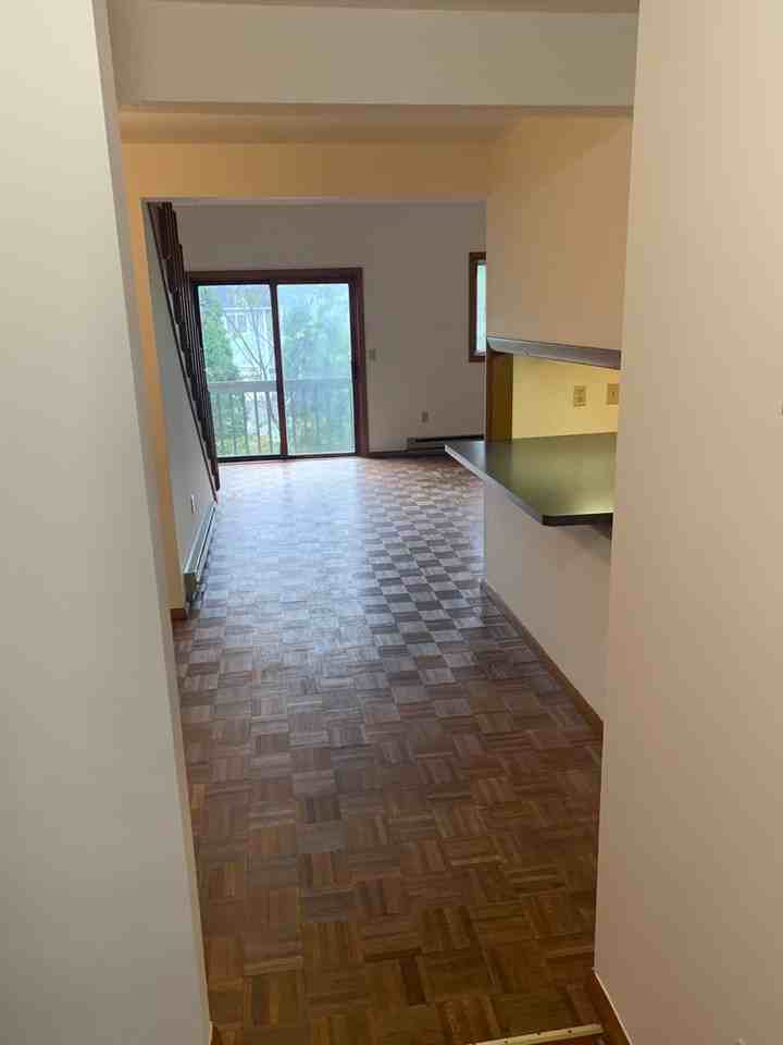 492 East St - Photo 3 of 15