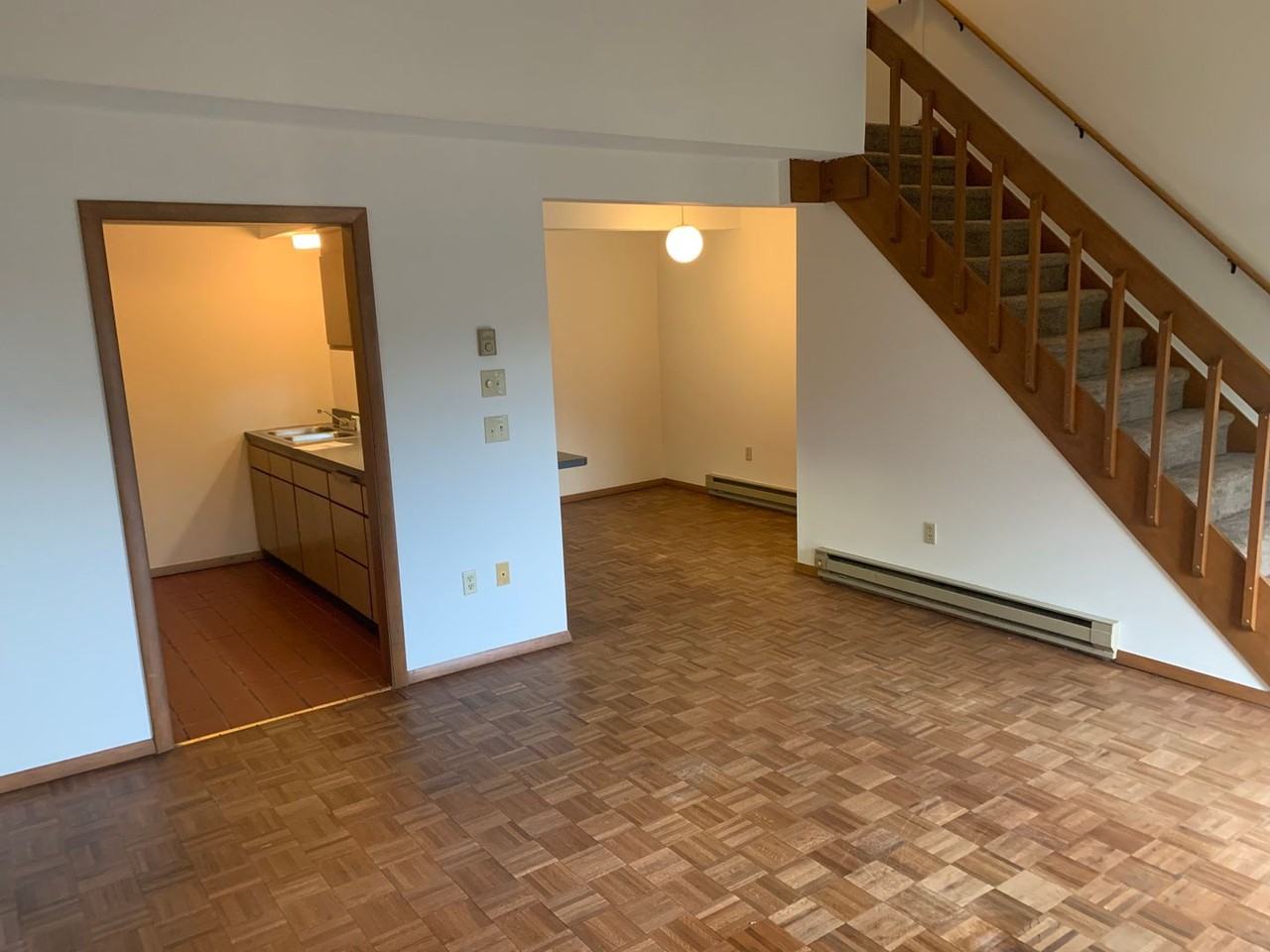 492 East St - Photo 4 of 15