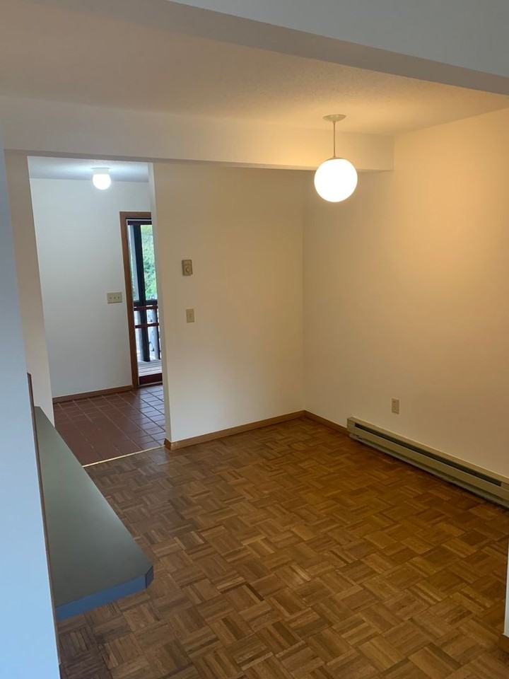 492 East St - Photo 7 of 15