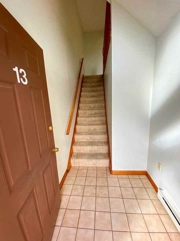 16 Northampton Ln - Photo 2 of 6