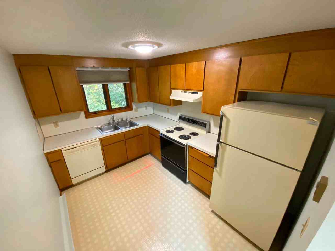 16 Northampton Ln - Photo 4 of 6