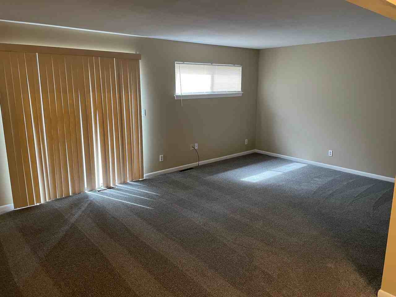 7 Woodland Ave Apt A - Photo 5 of 17