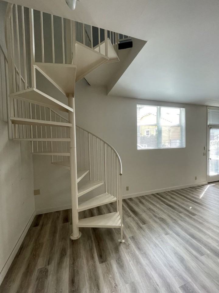126 E Edgar St - Photo 3 of 17