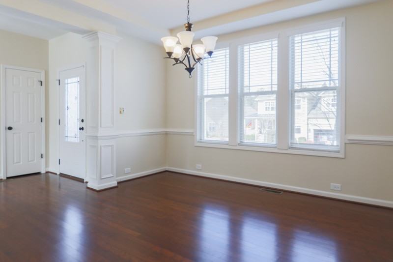 1503 Hemlock Hill Dr - Photo 6 of 17