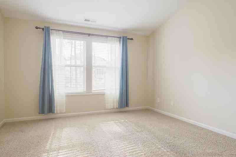 1503 Hemlock Hill Dr - Photo 7 of 17