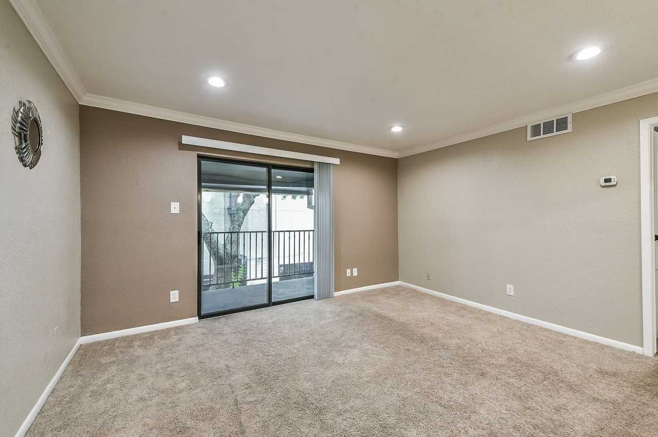 4001 Nasa Pkwy - Photo 3 of 29