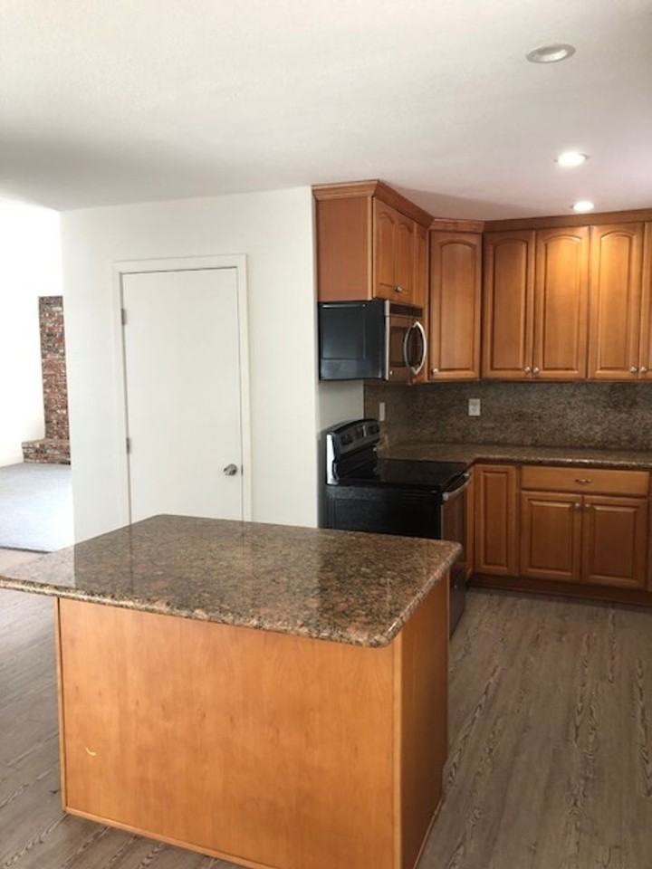 5800 San Juan Way - Photo 5 of 23