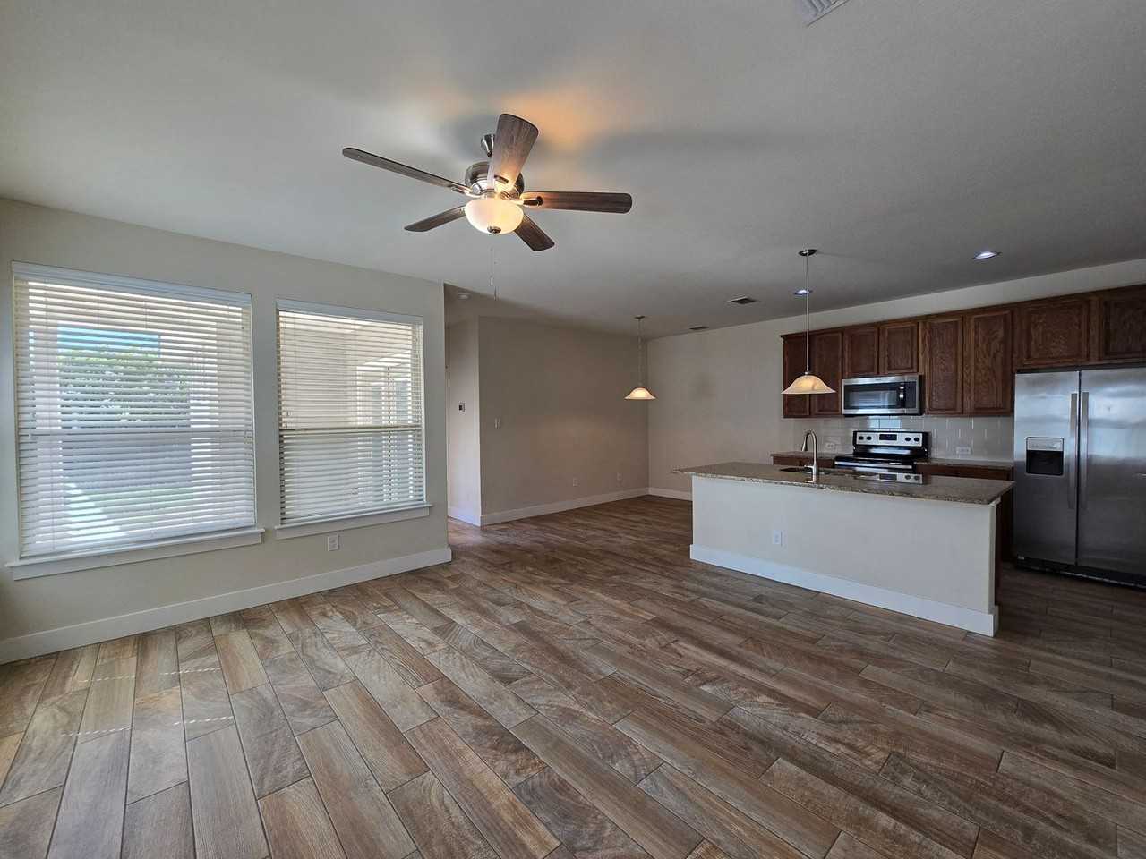727 Gristmill Dr - Photo 2 of 23