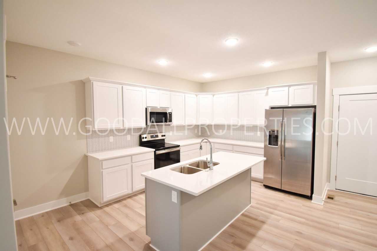 16609 Wilden Dr - Photo 3 of 22