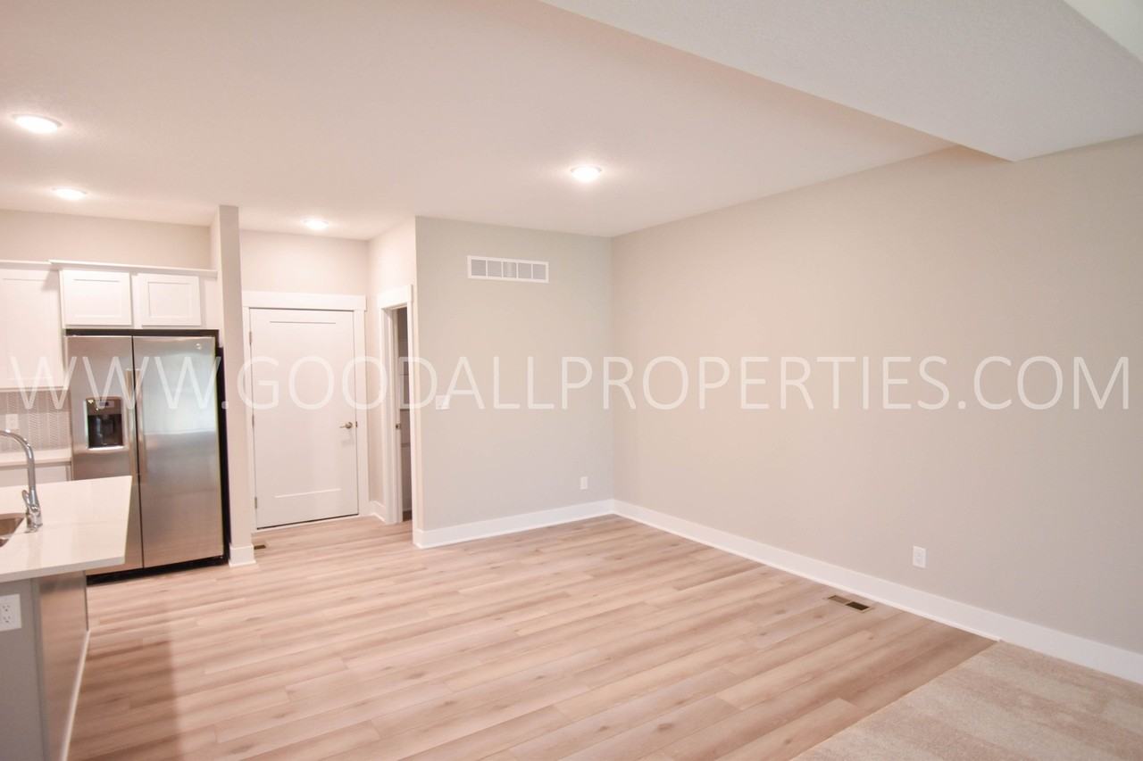 16609 Wilden Dr - Photo 4 of 22