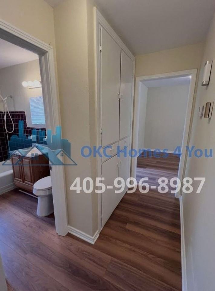 2324 W Britton Rd - Photo 2 of 10