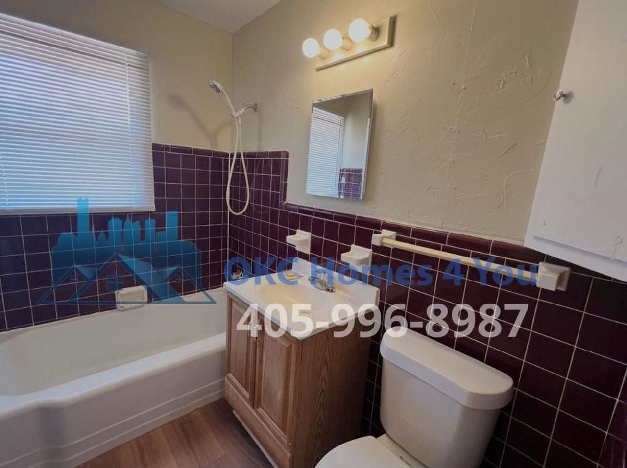 2324 W Britton Rd - Photo 3 of 10